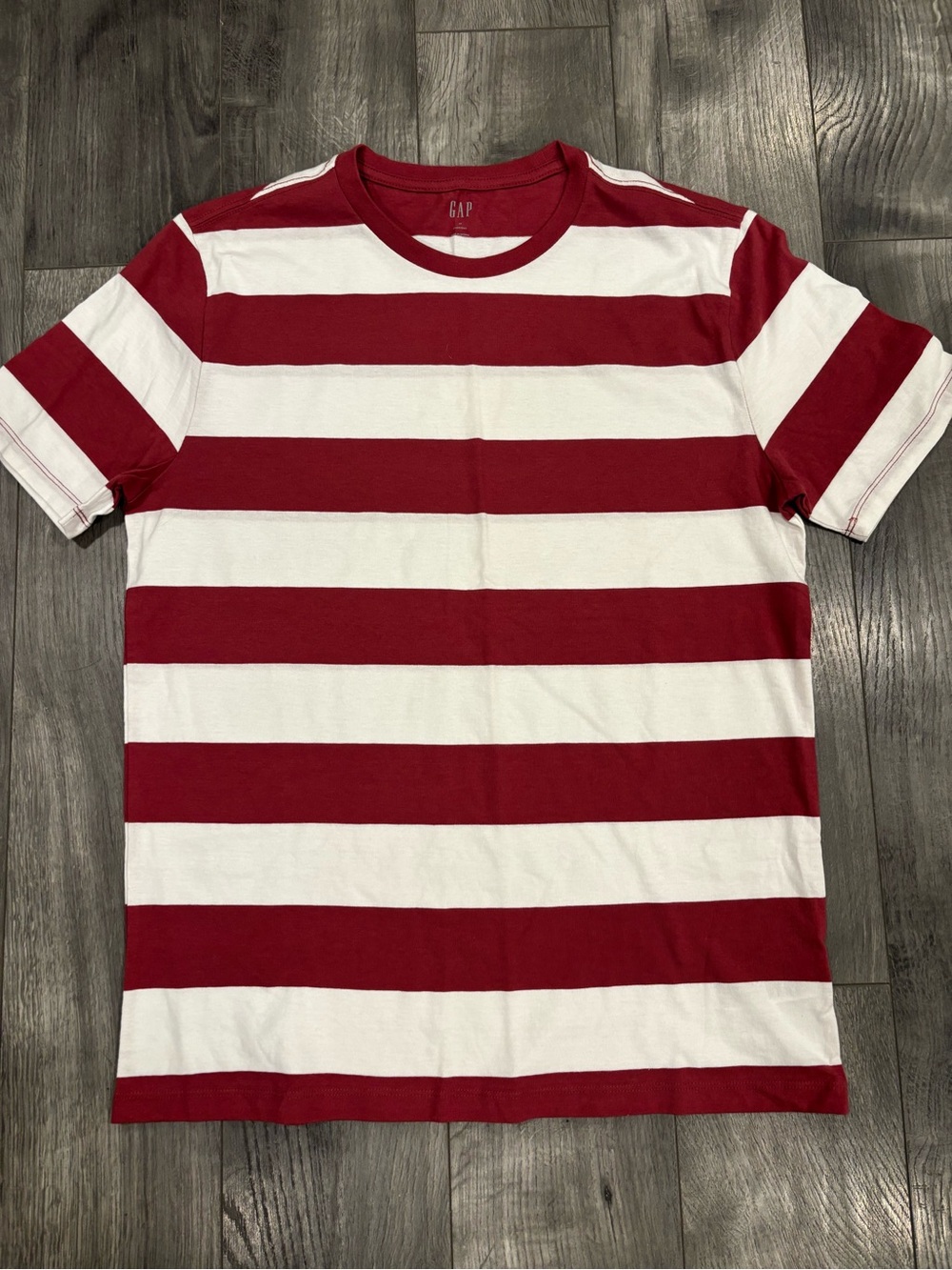 GAP Men’s Red and White Horizontal Stripe Crew Tee